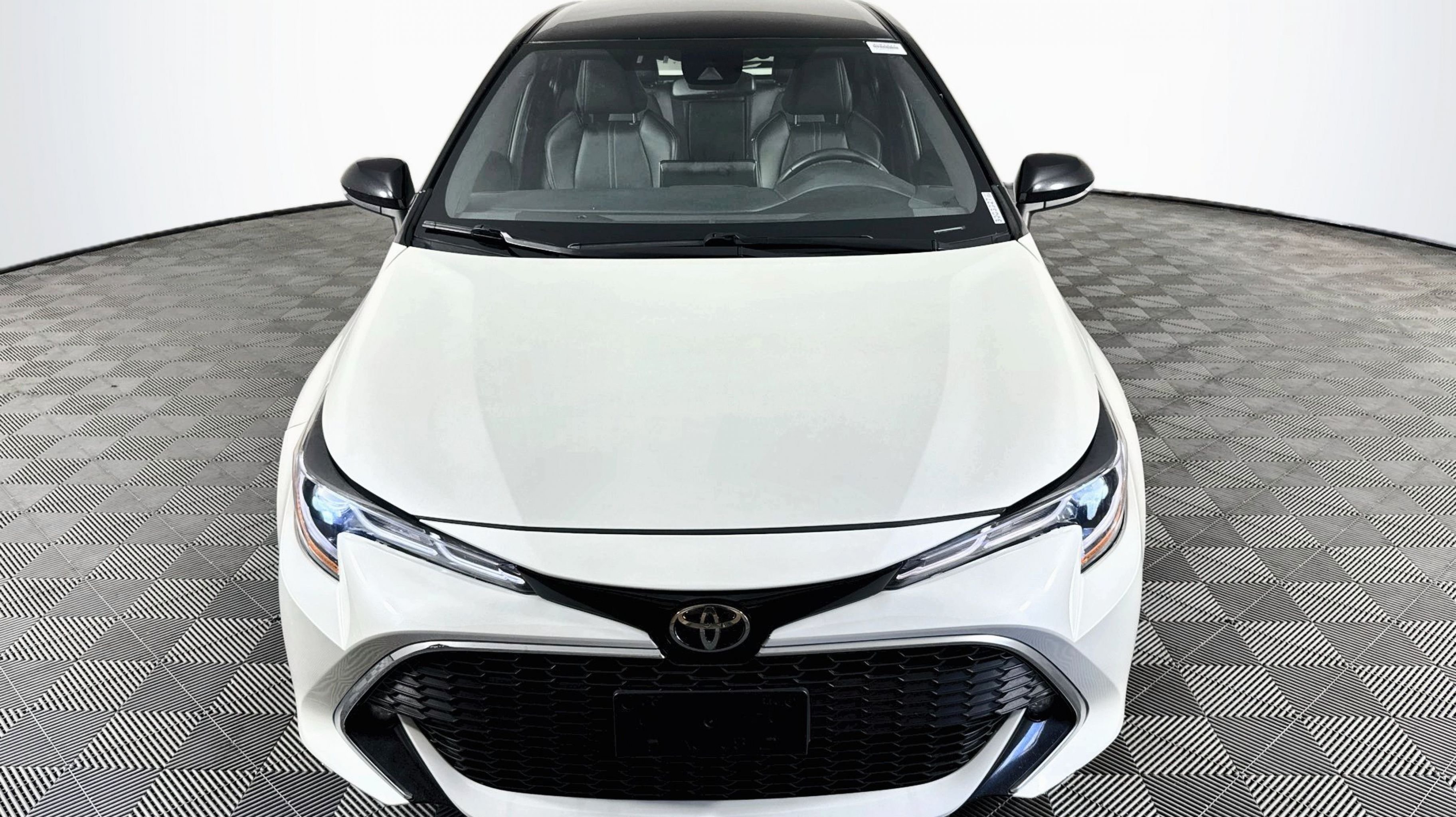 toyota corolla hatchback 2020 JTNC4RBE9L3083327 image toyota corolla hatchback 2020 JTNC4RBE9L3083327 image